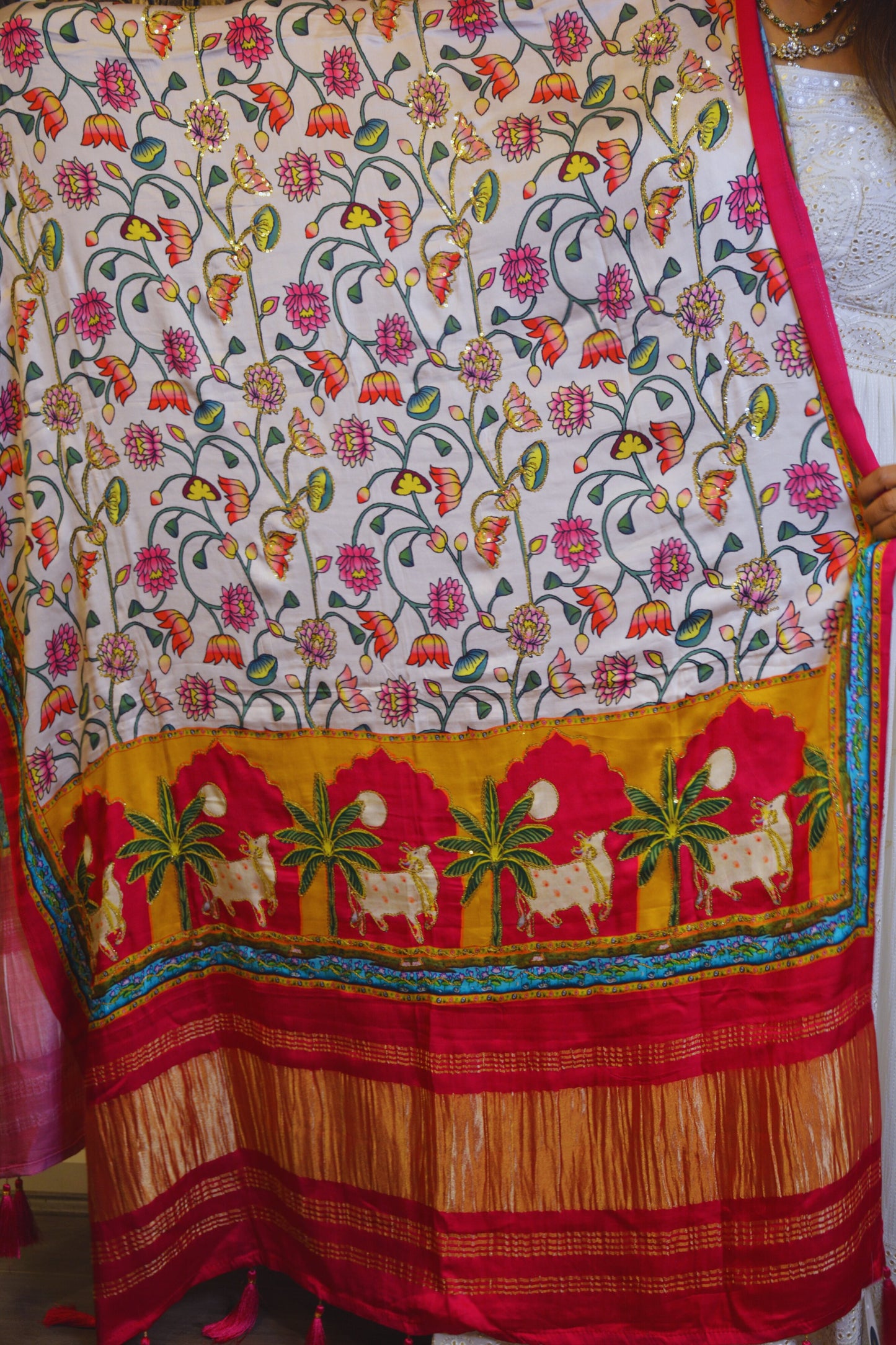 Pichhwai Print Dupatta White