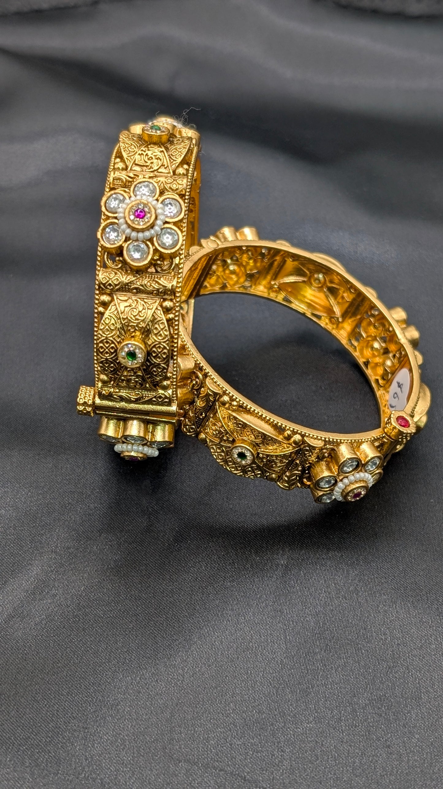 Sharvani Kundan Bangle Set