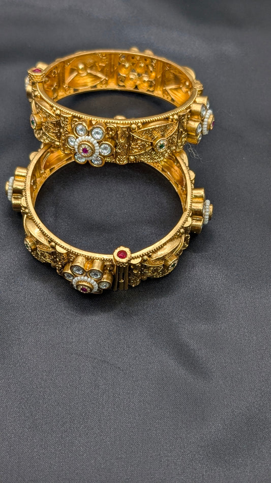 Sharvani Kundan Bangle Set