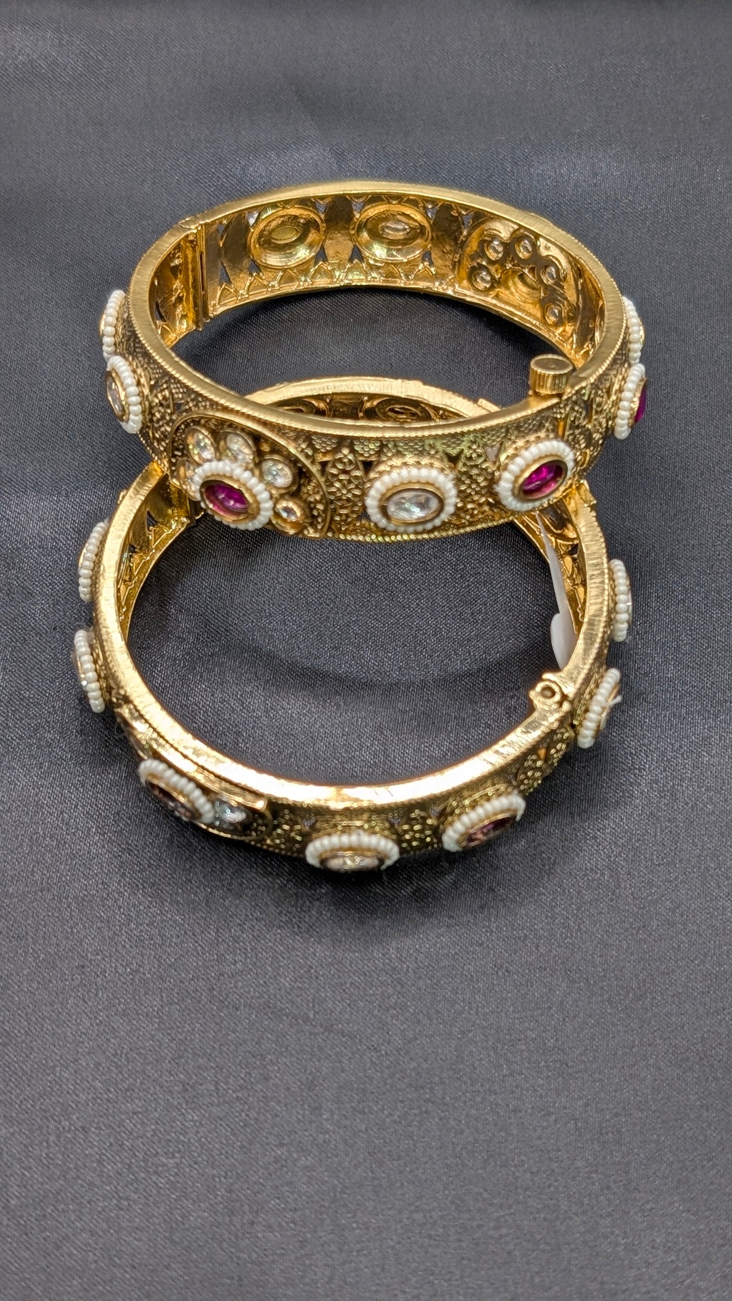 Anvika Polki Kundan Bangle Set