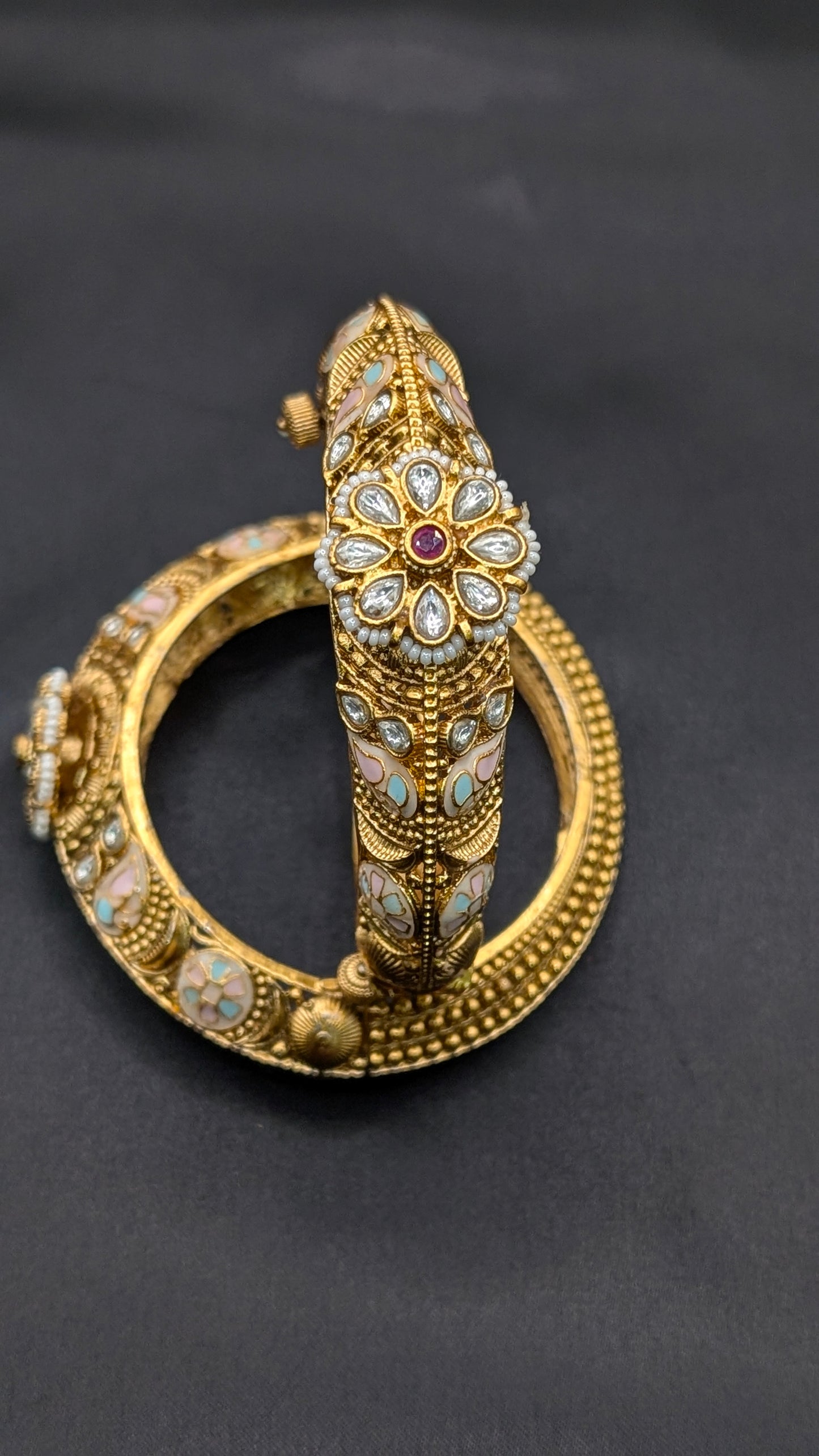 Ishita Rajwadi Bangle Set