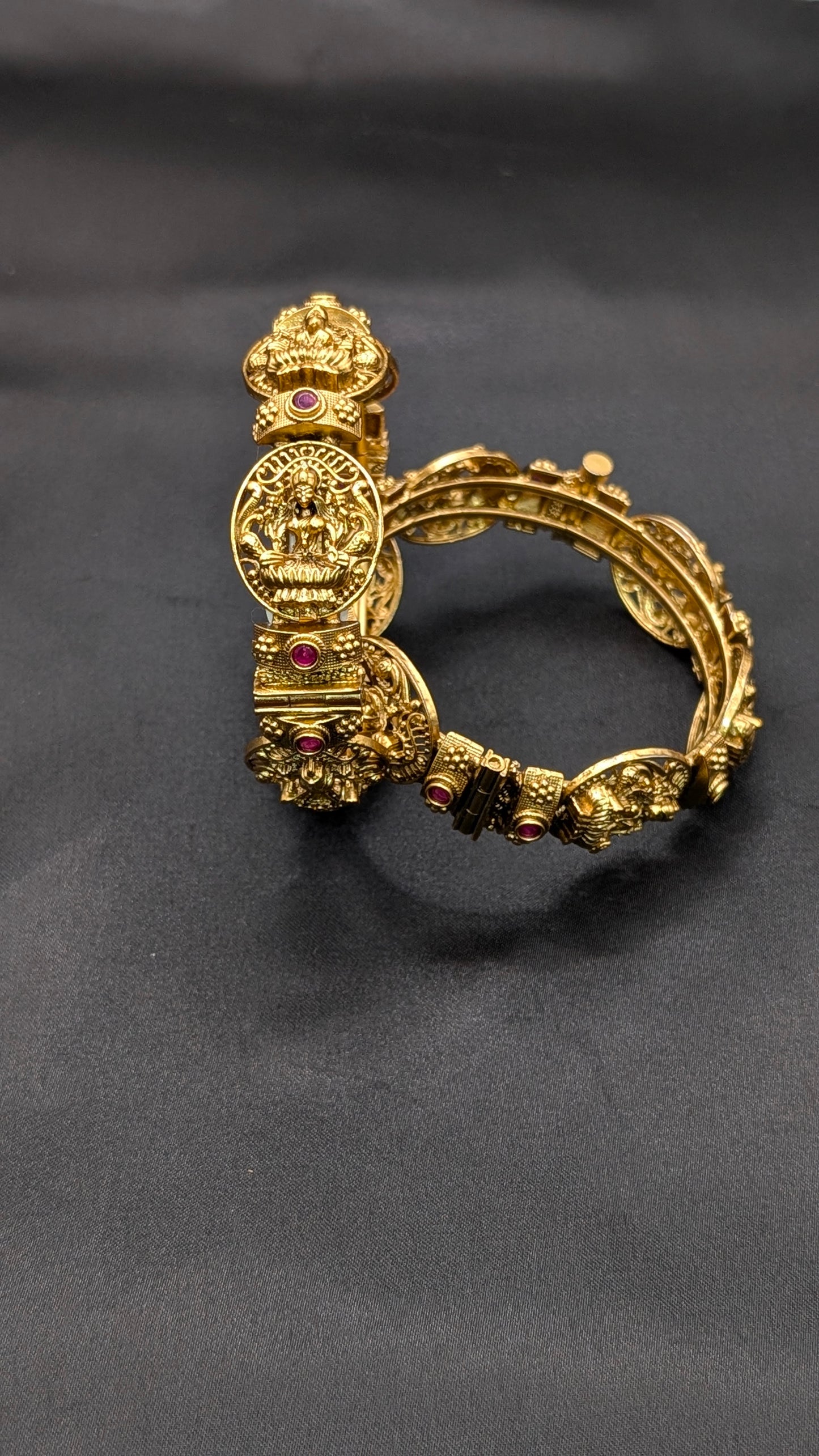 Tanvi Temple Bangle Set