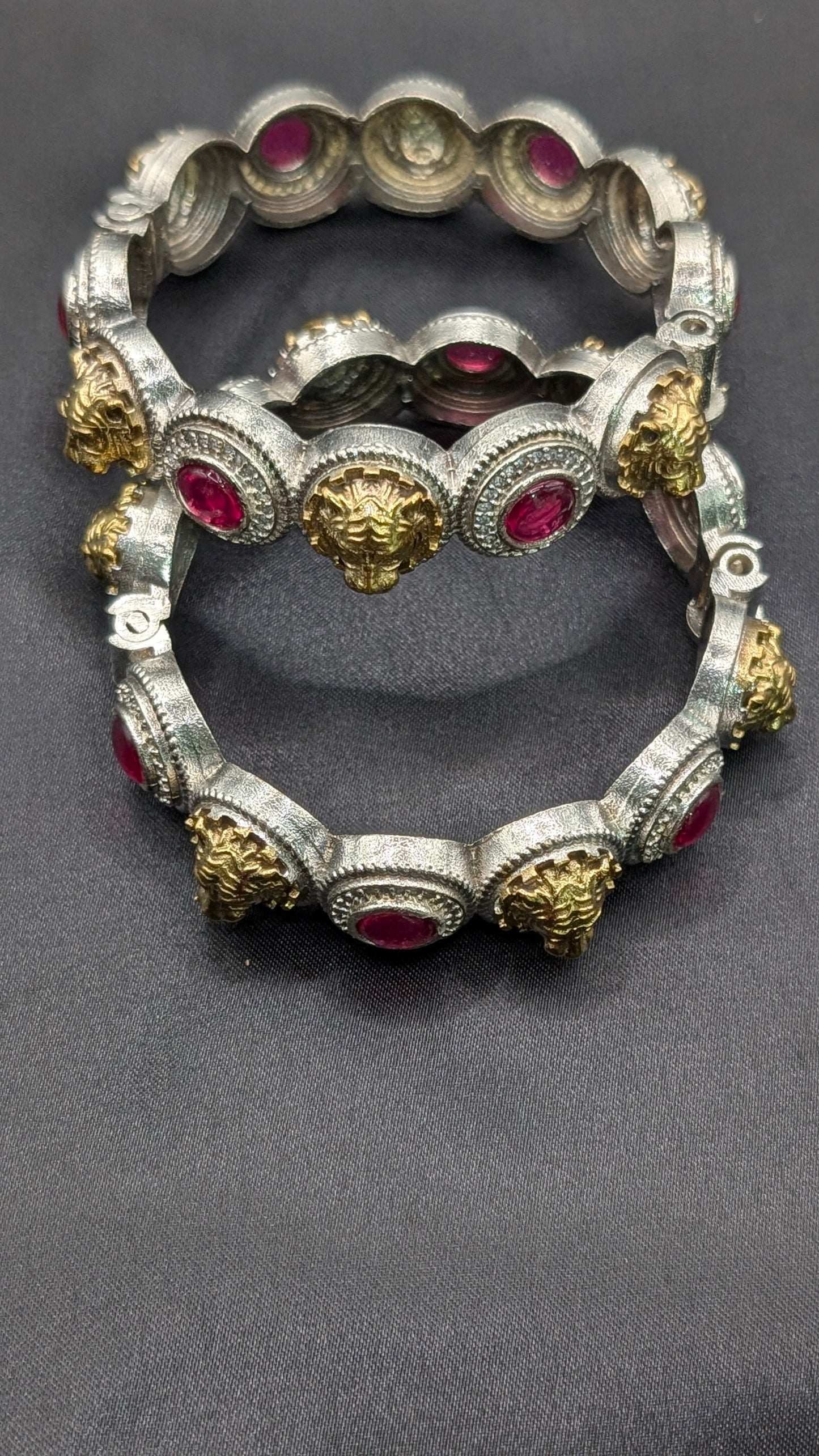 Divyanshi Doublet Bangle Set