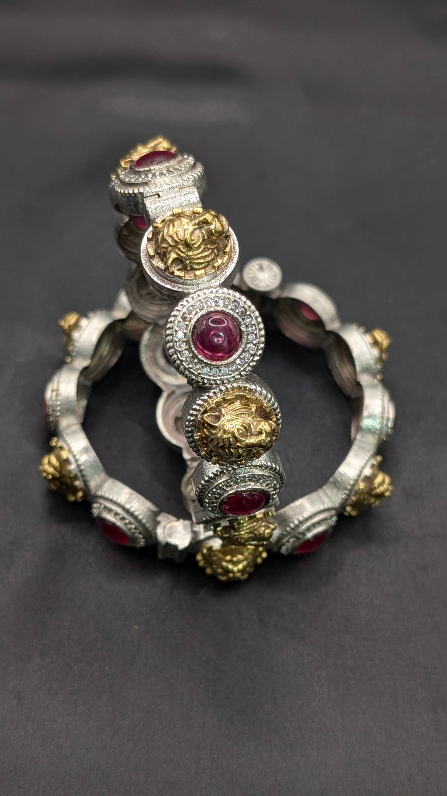 Divyanshi Doublet Bangle Set