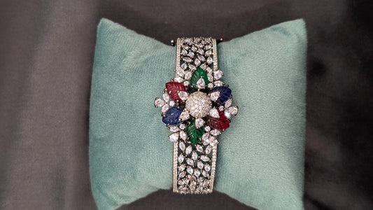 Yashvi Nanosetting and Uncut Diamond Bracelet