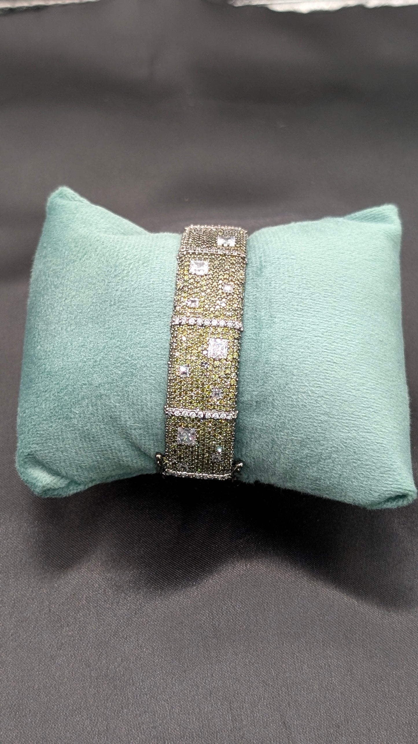 Vaidehi Nanosetting Bracelet