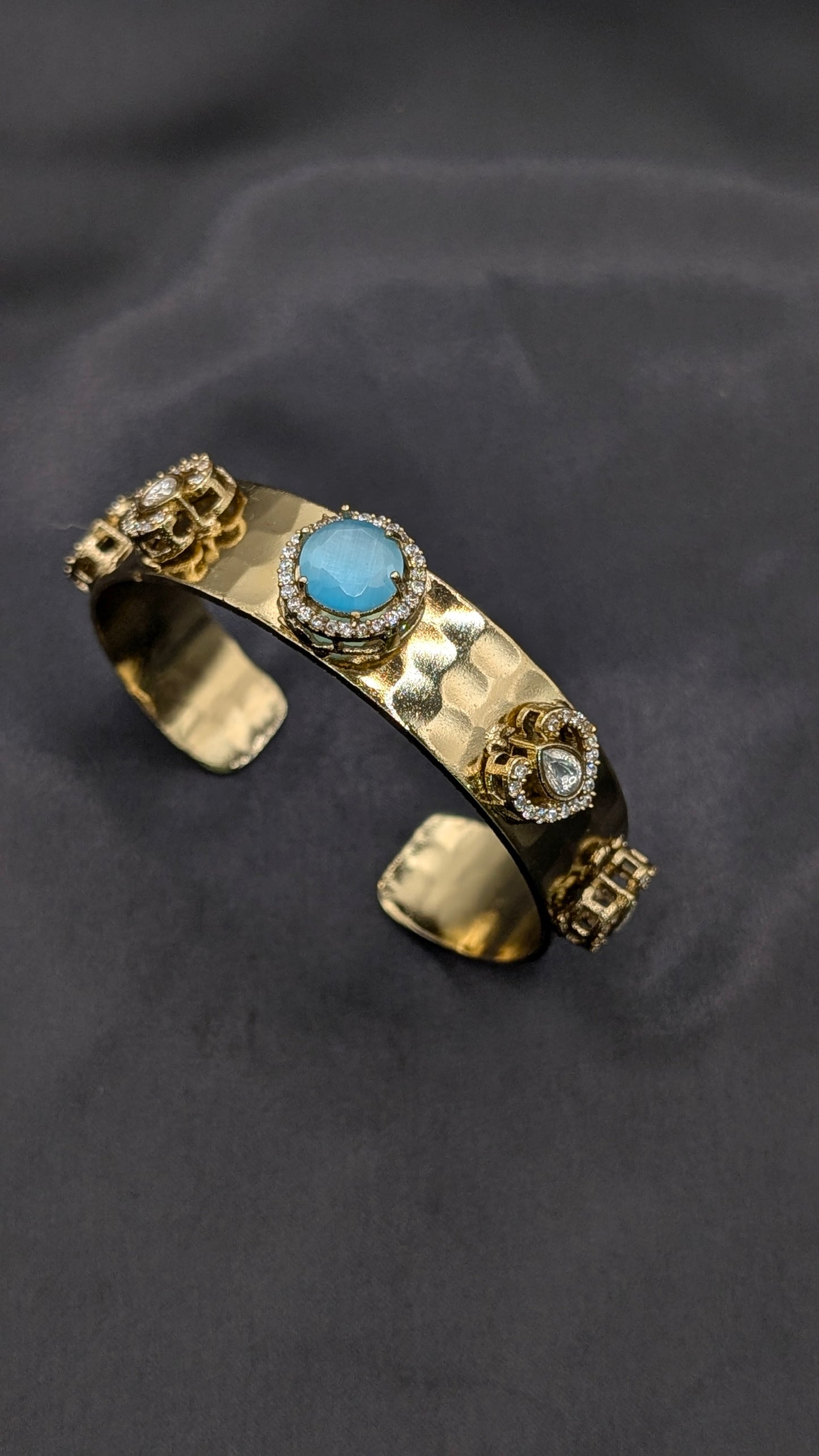 Anaya Mozannite Kundan Bracelet