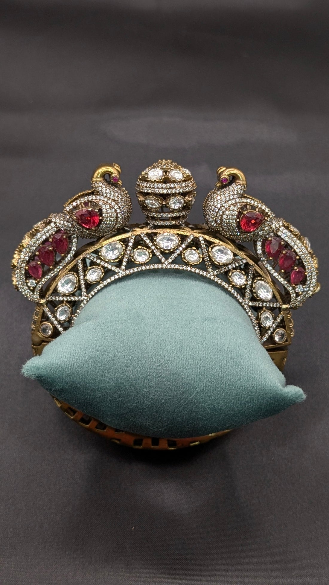 A Guide to Popular Indian Jewellery Styles: From Temple to Nanosetting