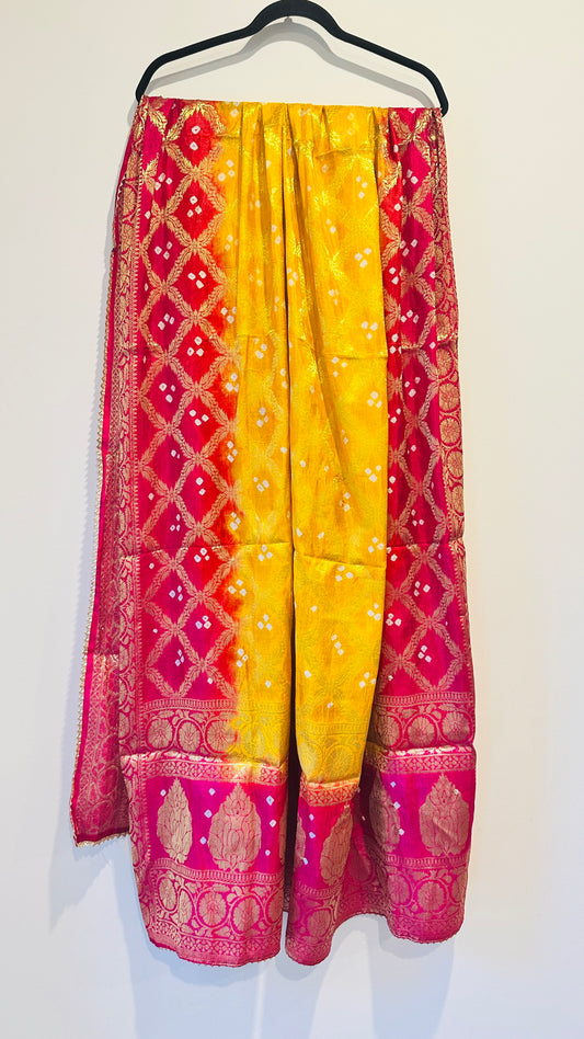 Patola Dupatta - Fushia & Yellow