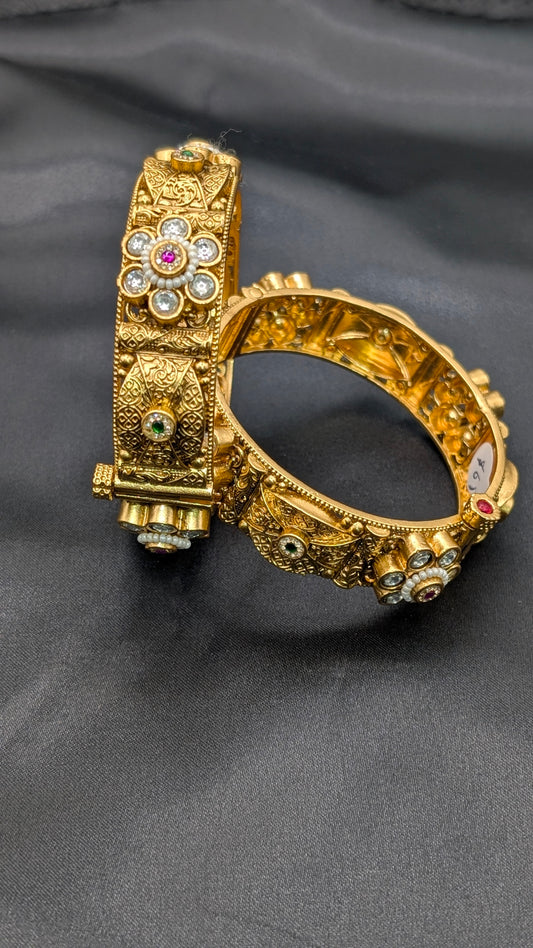 Sharvani Kundan Bangle Set