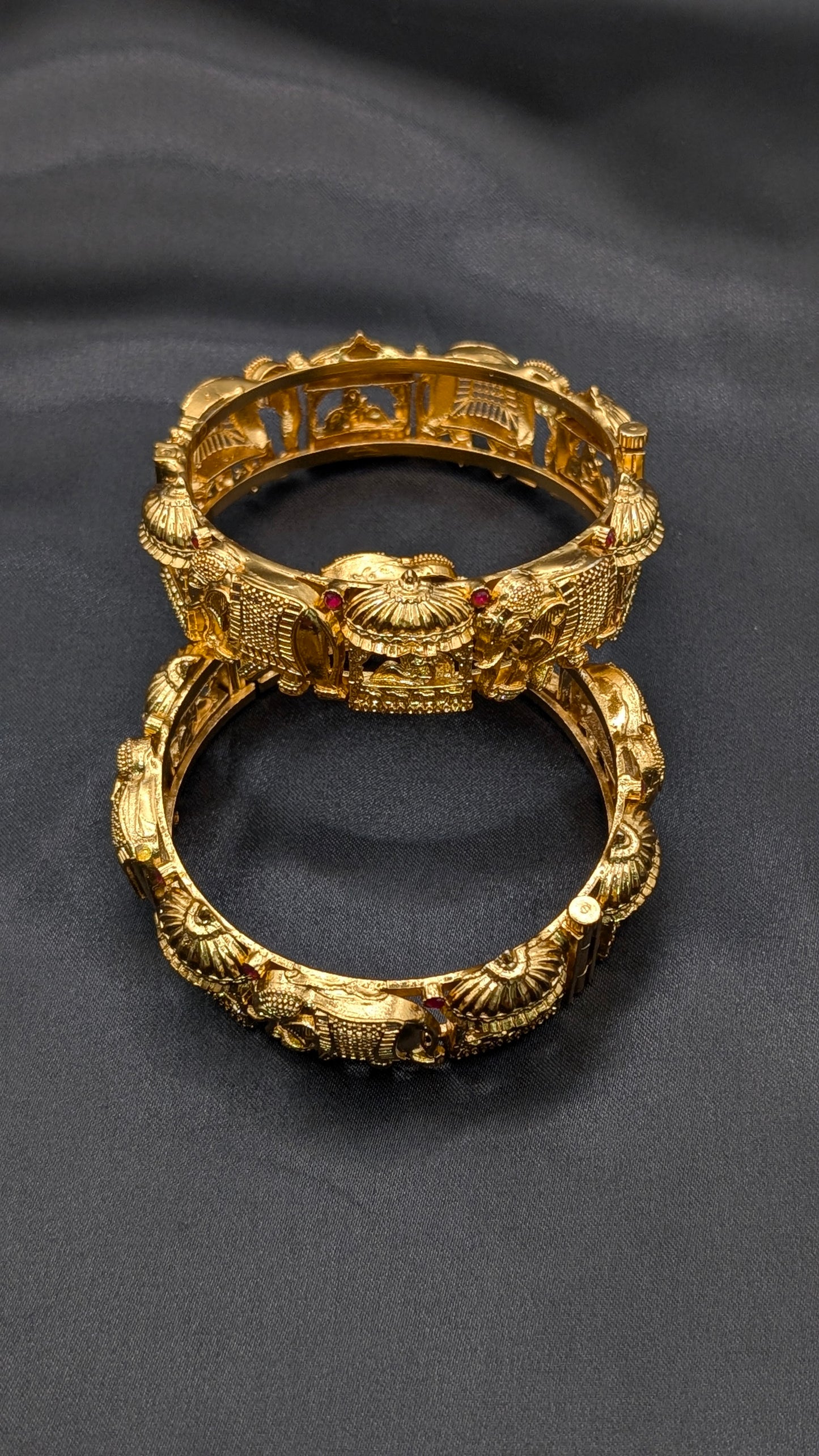 Miraya Antique Bangle Set