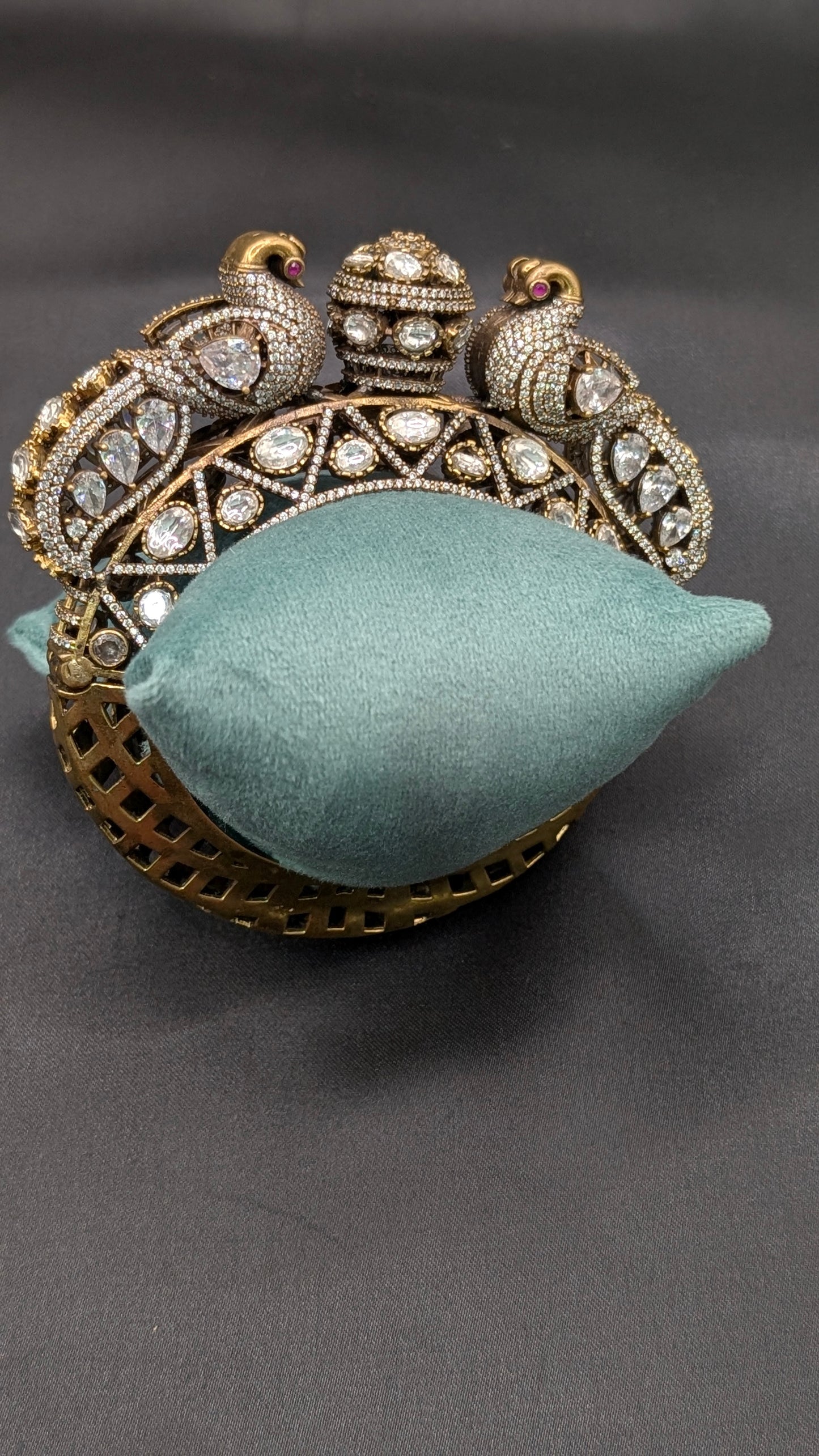Mitali Mozannite Kundan Peacock Bracelet