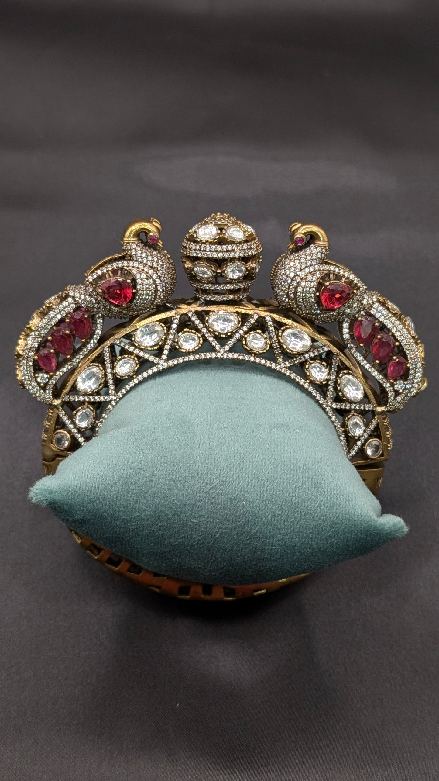 Mitali Mozannite Kundan Peacock Bracelet