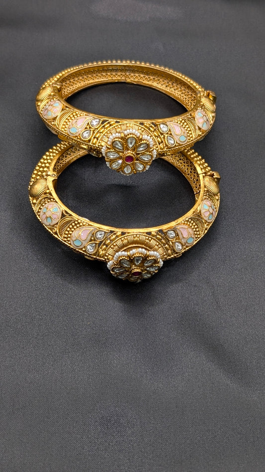 Ishita Rajwadi Bangle Set