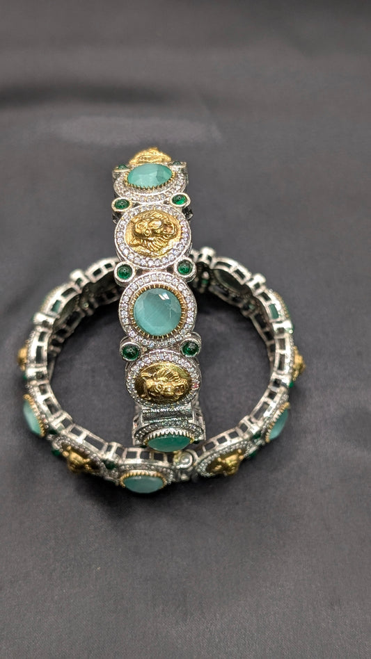 Divyanshi Doublet Bangle Set