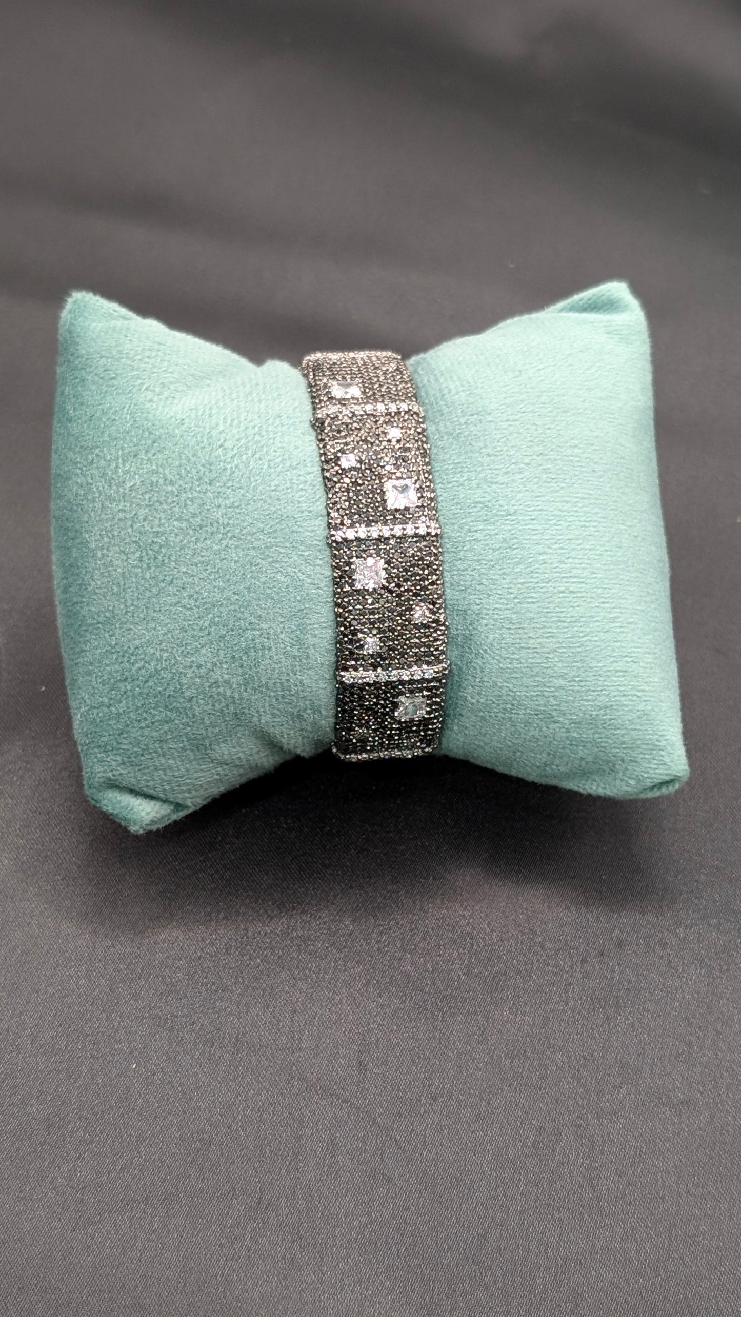 Vaidehi Nanosetting Bracelet