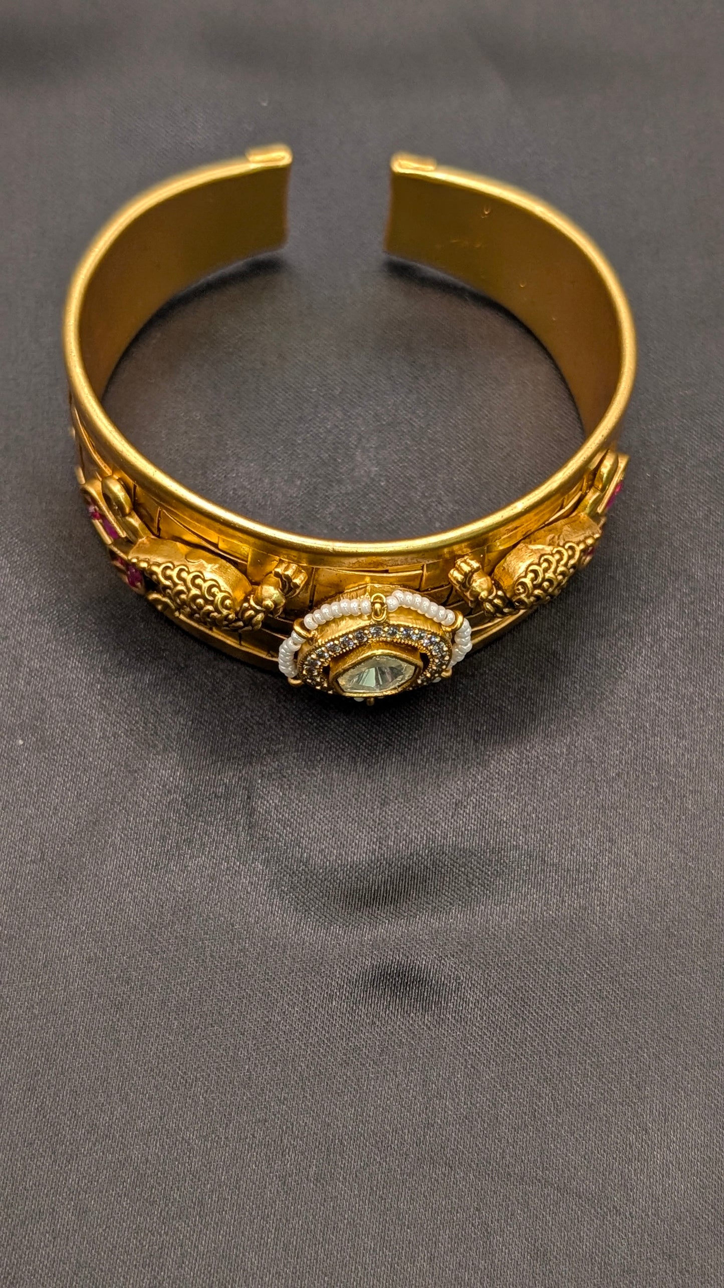 Kiara Kundan Bracelet