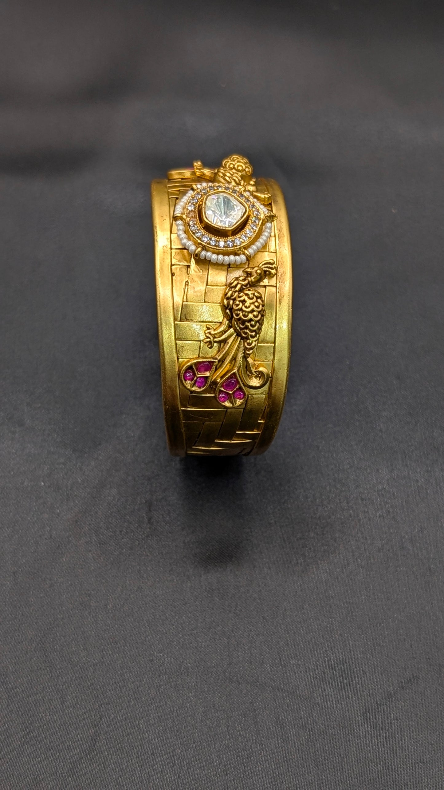 Kiara Kundan Bracelet