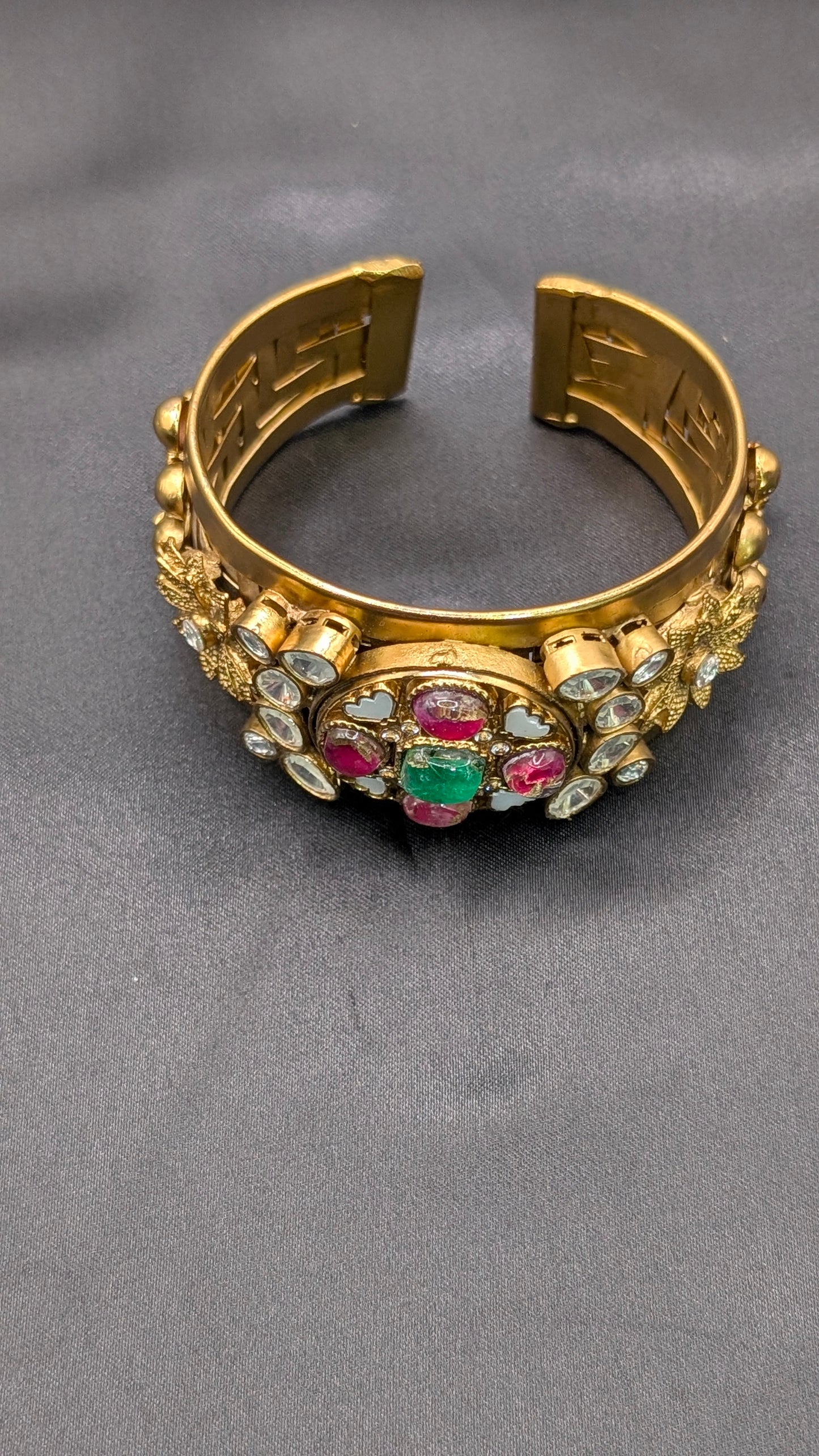 Roshni Doublet Kundan Bracelet
